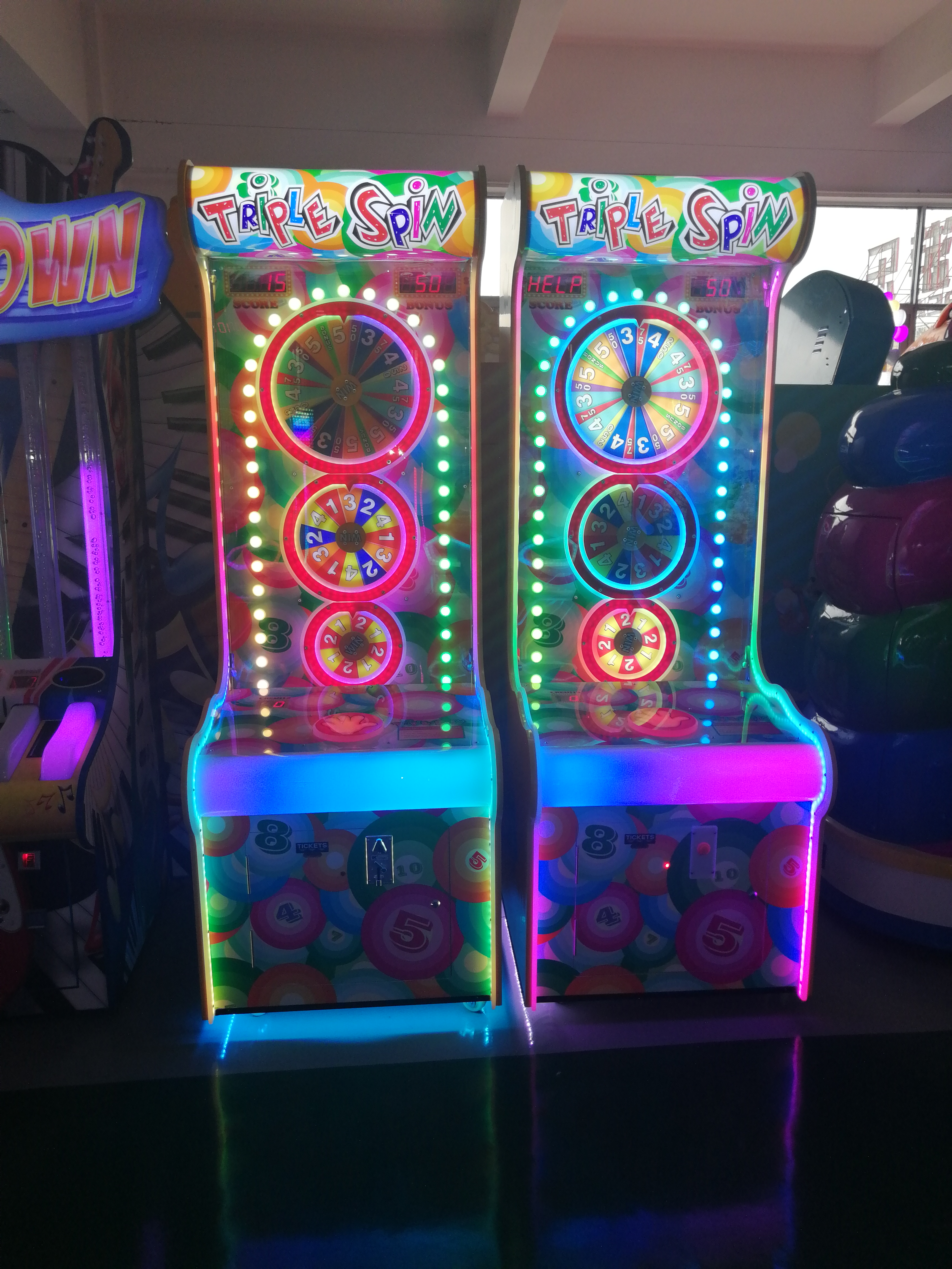 Triple-Spin-Lottery-Redemption-game-machine-Tomy-Arcade-workshop-process