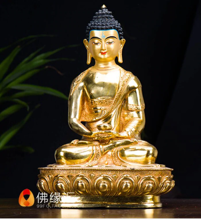 Sitting Buddha in lotus pose